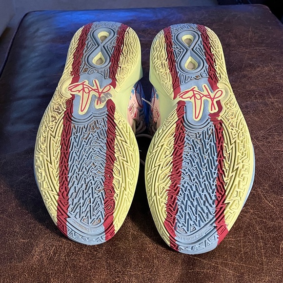 Nike 1 World 1 People Tennis Shoes CZO204-600 Men's 11.5 Preowned w/ Good Tread - Picture 5 of 7